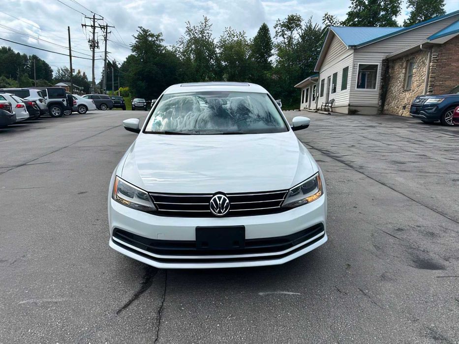 Volkswagen Jetta      2015