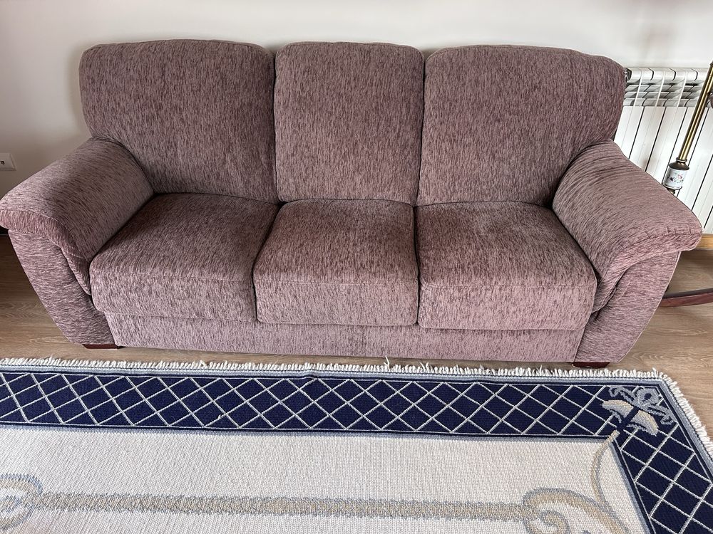 Vendo sofa de 3 lugares costas altas em excelente estado