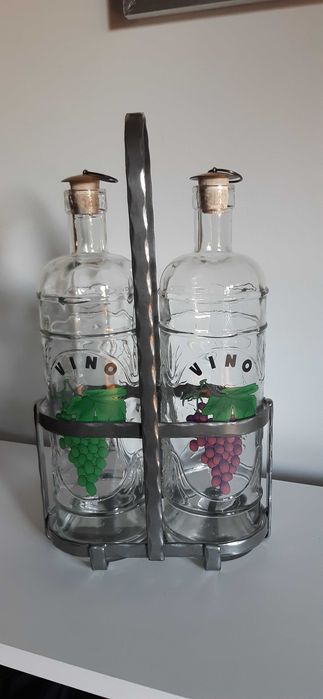 Dekoracyjny stojak na wino