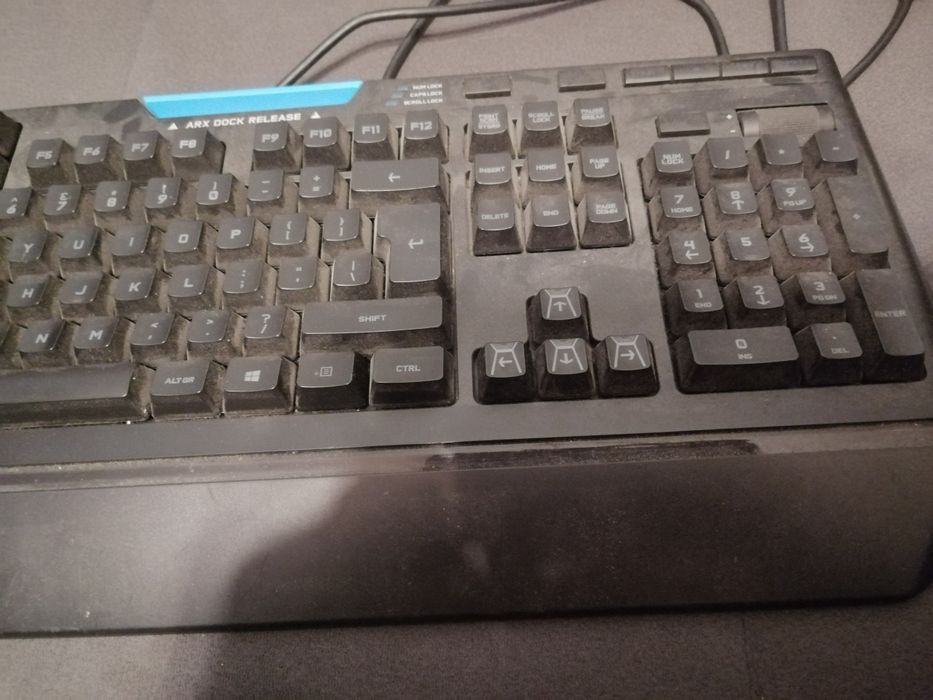 Klawiatura logitech g910 na części