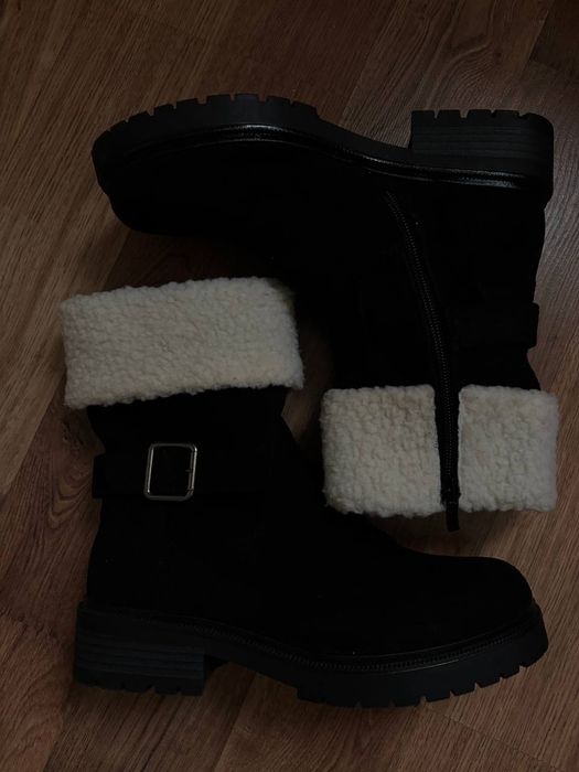 Жіночі черевики Clara Barson