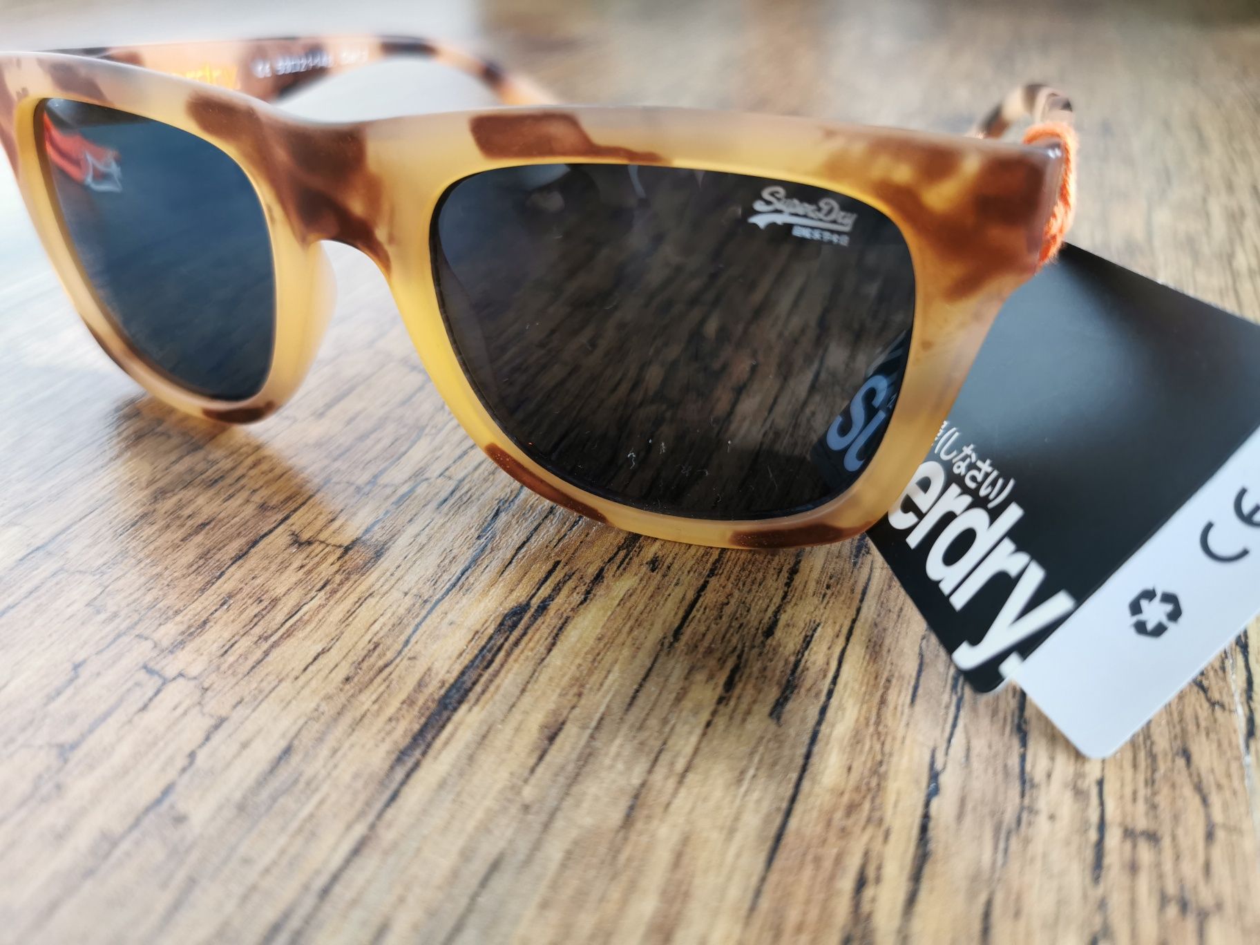 Nowe Okulary przeciwsłoneczne superdry uv400 byronville c.122