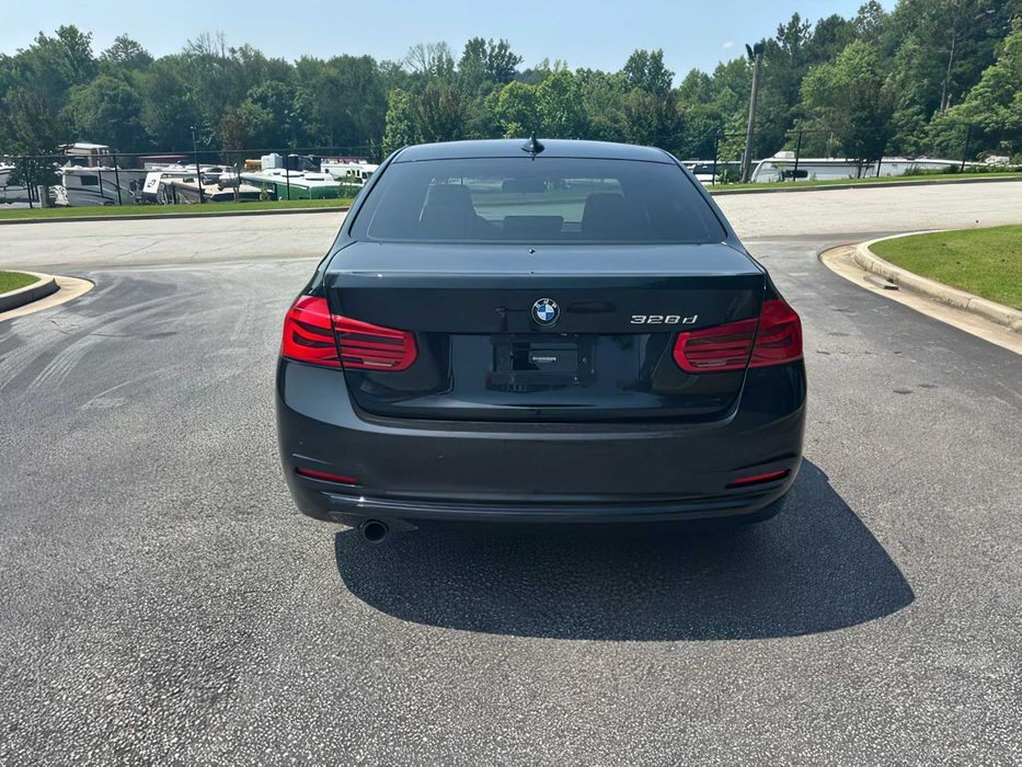 BMW 3 Series      2018