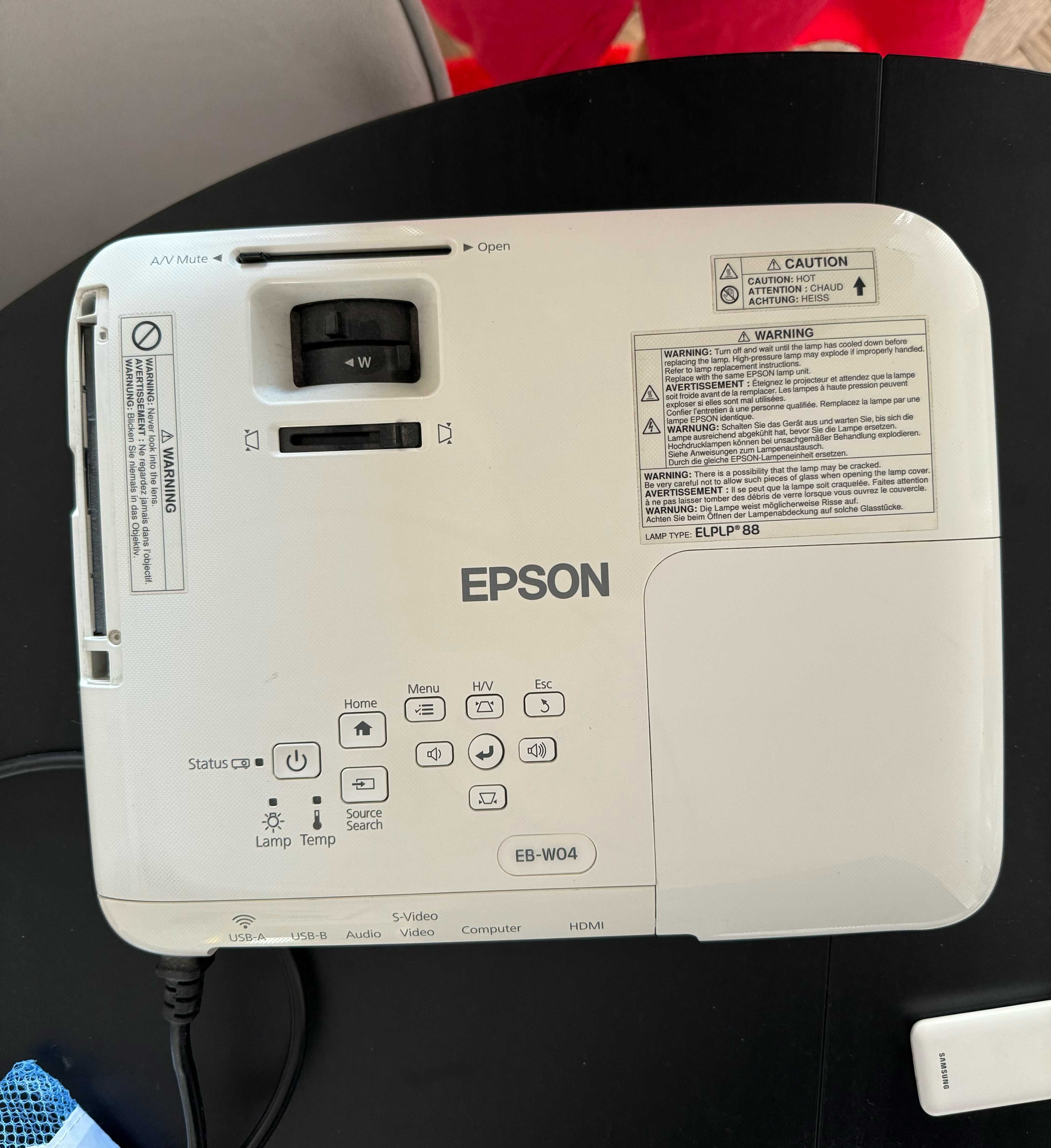 Projektor 3LCD Epson EB-W04