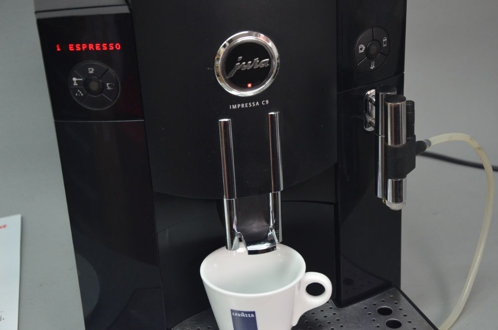 Jura Impressa C9 One Touch automatyczny ekspres do kawy