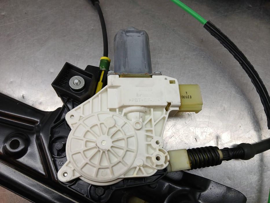 Elevador vidros frente direito BMW 5 (F10)