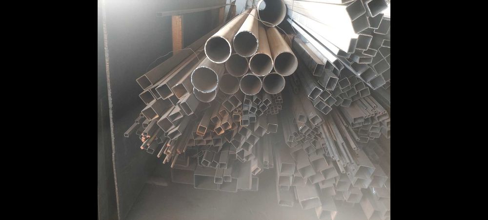 Труби профільні прямокутні і квадратні