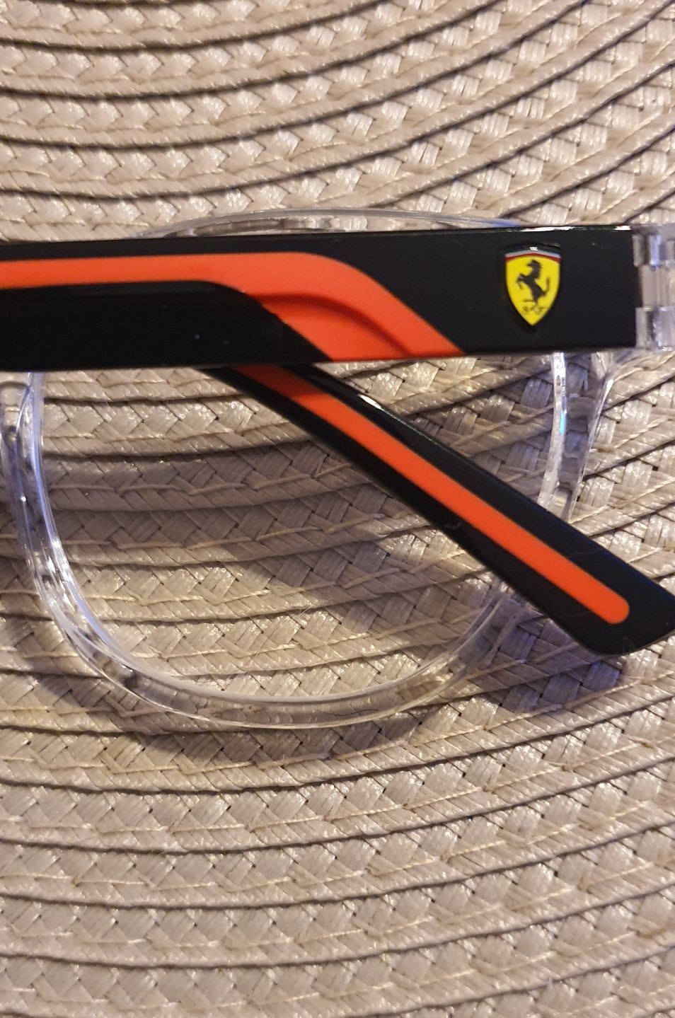 Sprzedam oprawki nowe Ferrari