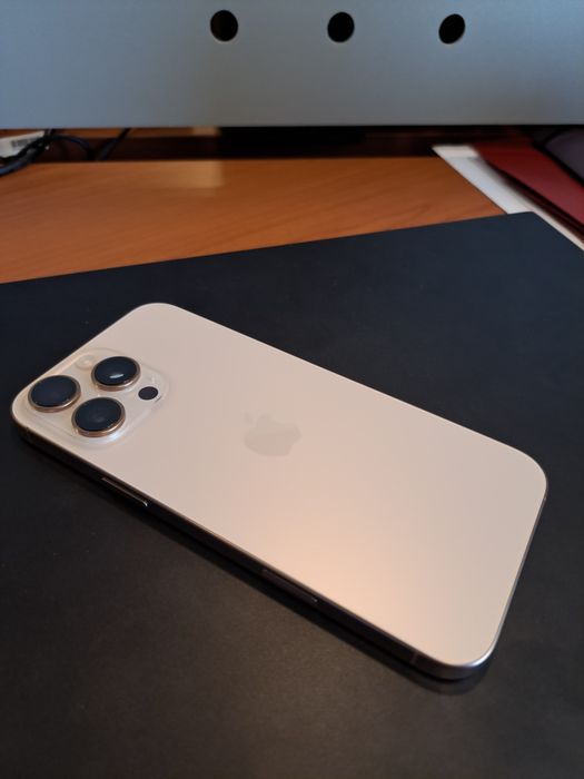 Vendo IPhone 16 Pro Max 512gb desert gold