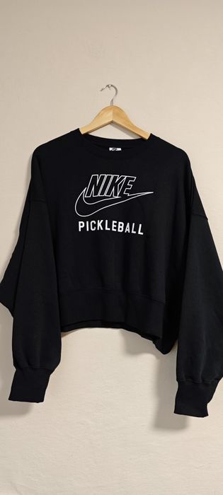 Продам  жіночий укорочений светр .