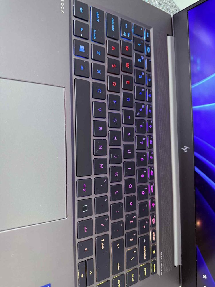 laptop HP ZBook Studio 15 G8  RTX3070