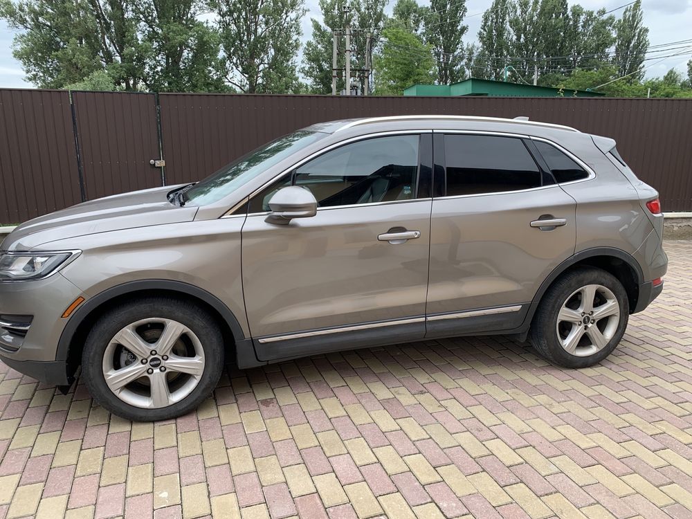 Продам Lincoln MKC 2016