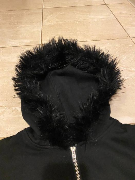 Зіп худі з мєховим капюшоном чорне аляска куртка opium y2k fur hoodie