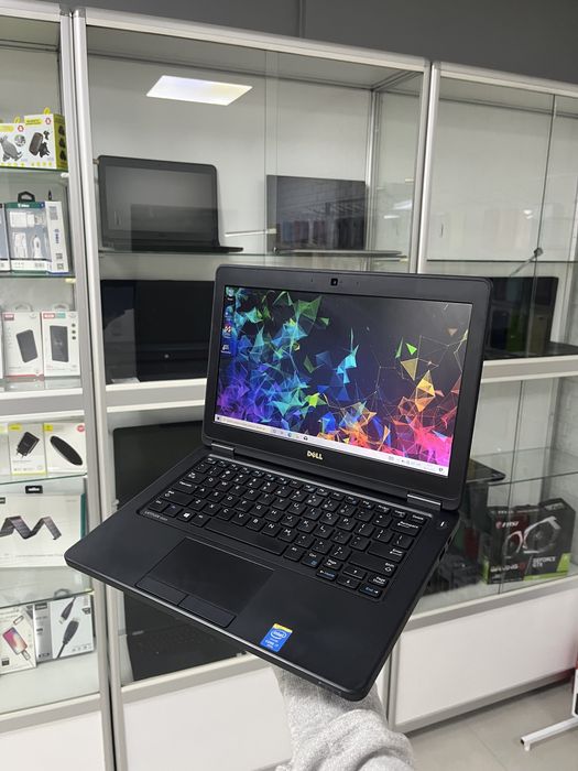Потужний малюк Dell e5250 12.5' i7-5600U SSD latitude США