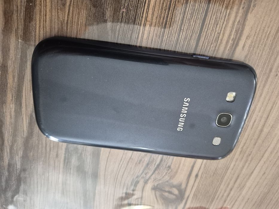 TELEFON SMARTFON Samsung GALAXY S3 Mini model gt-i9300