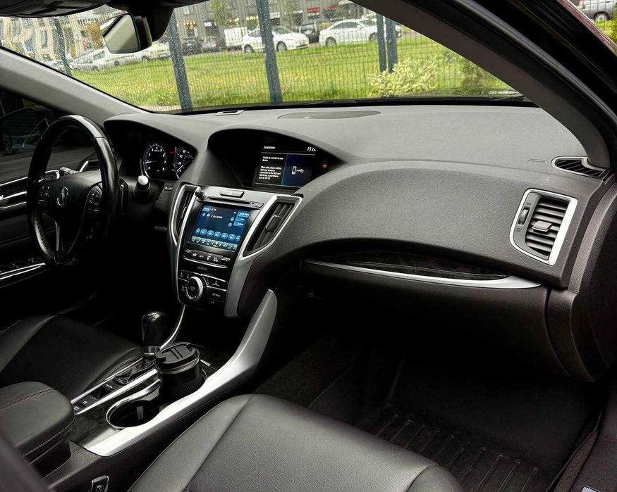 Продаж Acura TLX
