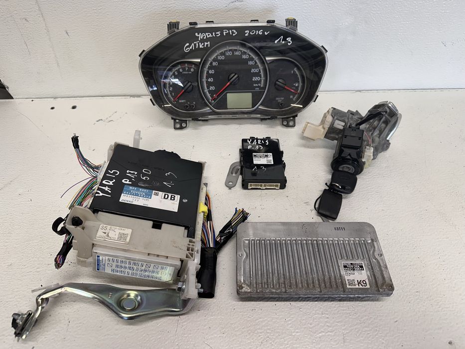 Zestaw Startowy Toyota Yaris III P13 2016r 1.3VVTI