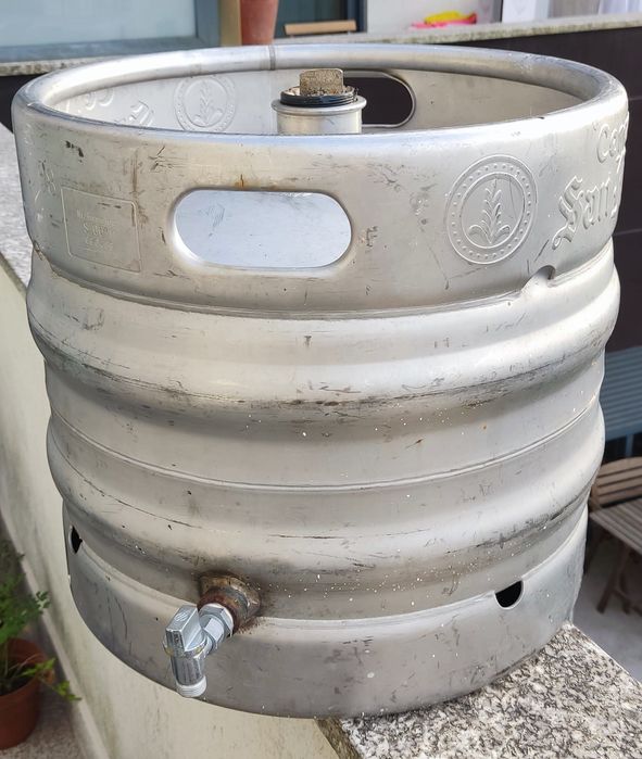 Barril de aço para cerveja / vinho de 30 litros c/ torneira