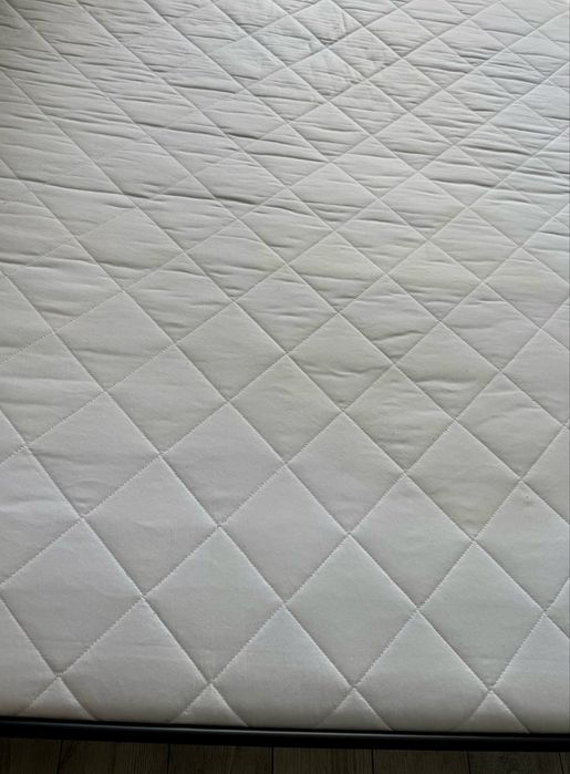 Materac 160x200 + 2 letnie kołdry +1 poduszka  + 3 półki