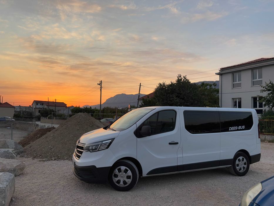 Wynajmę busa 9-cio osobowego Trafic long L2H1