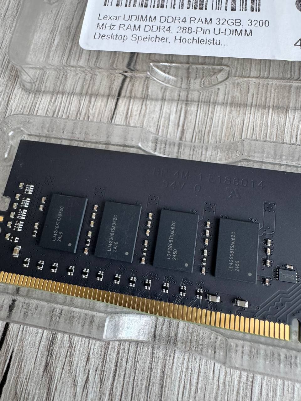 Оперативна памʼять Lexar DDR4 32GB 3200MHz CL22 (LD4AU032G-B3200ASST)