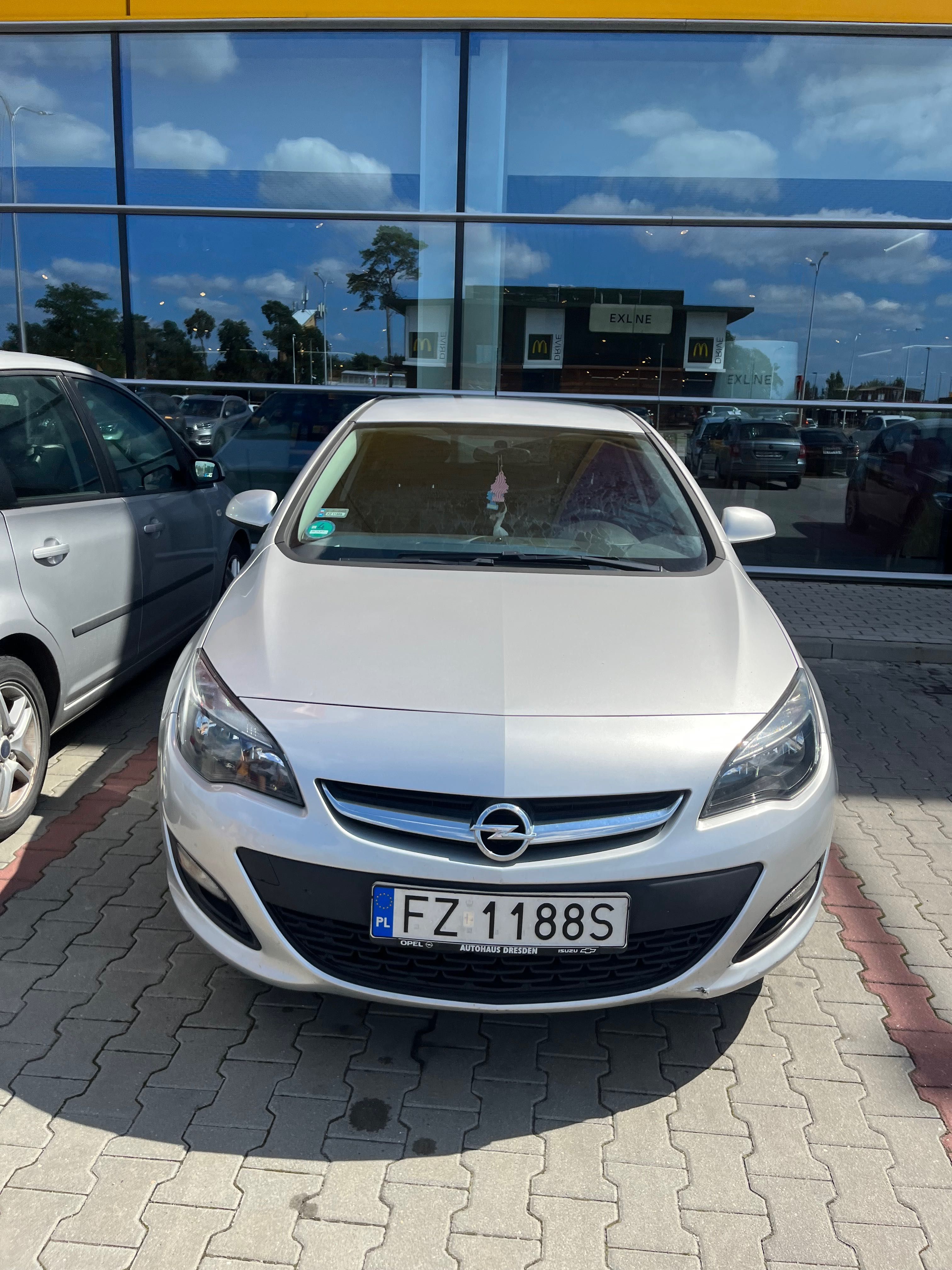 Opel Astra J w bardzo dobrym stanie !