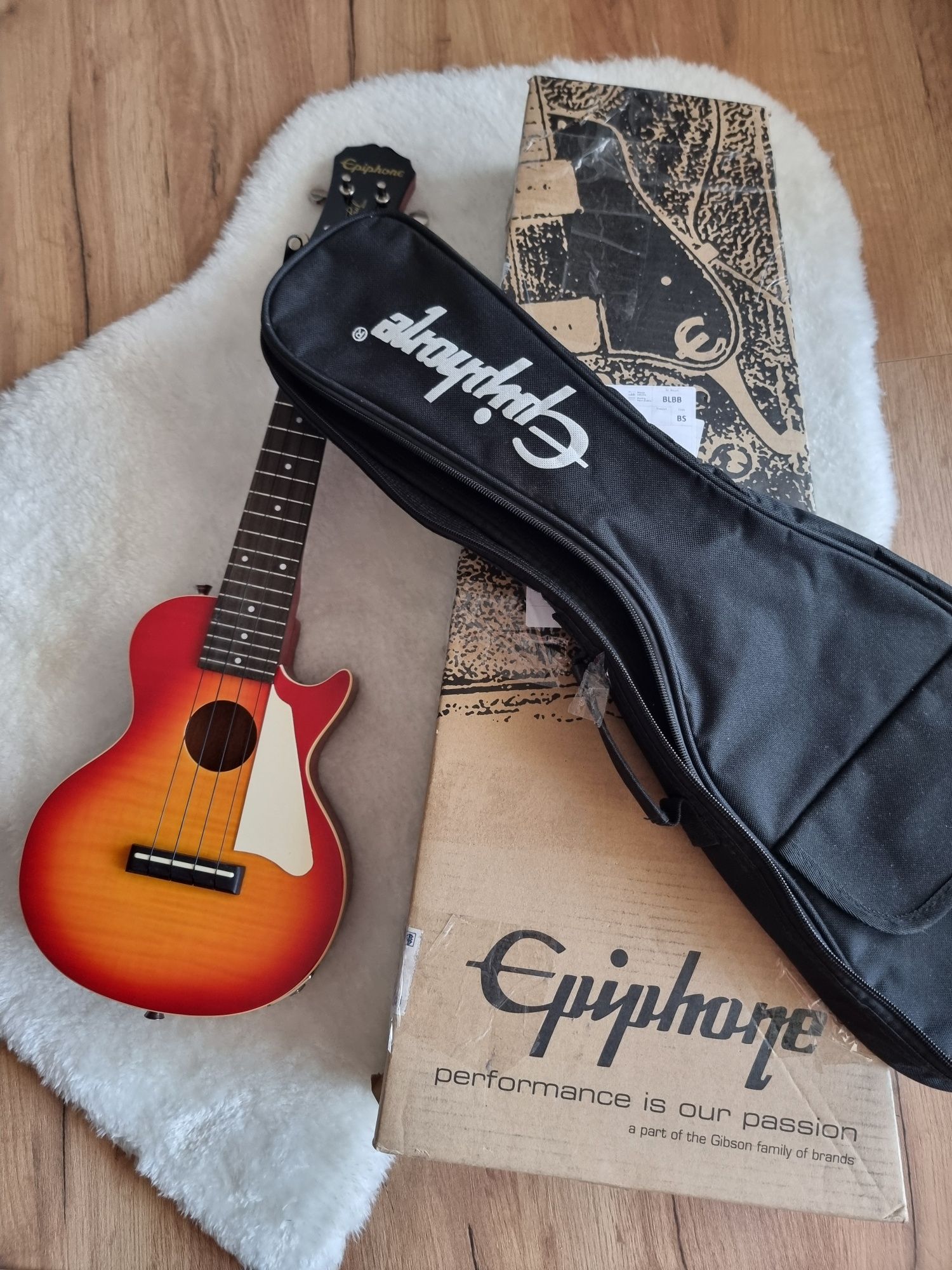 Epiphone Les Paul Ukulele Heritage Cherry Sunburst gitara elektryczna