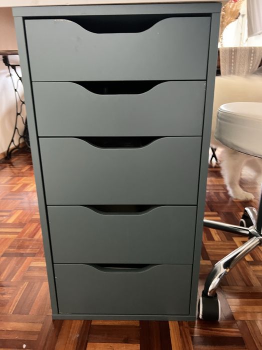Secretaria com gaveteiros ikea