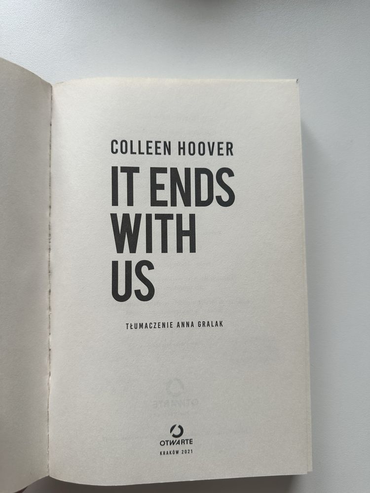 „It Ends With Us” Colleen Hoover