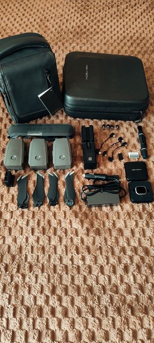 Квадрокоптер DJI Mavic 2 Pro − дрон з 20 Мп камерою, GPS, БК двигуни,