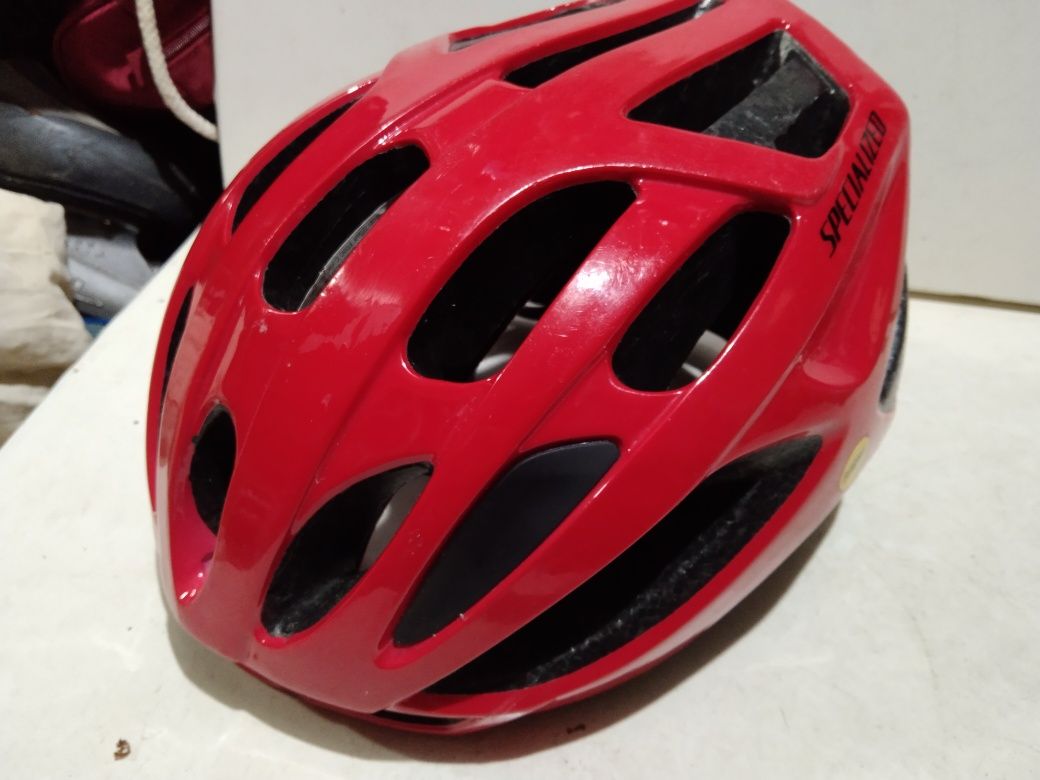 Kask rowerowy SPECJALIZER rozmiar M/L 56-60 cm