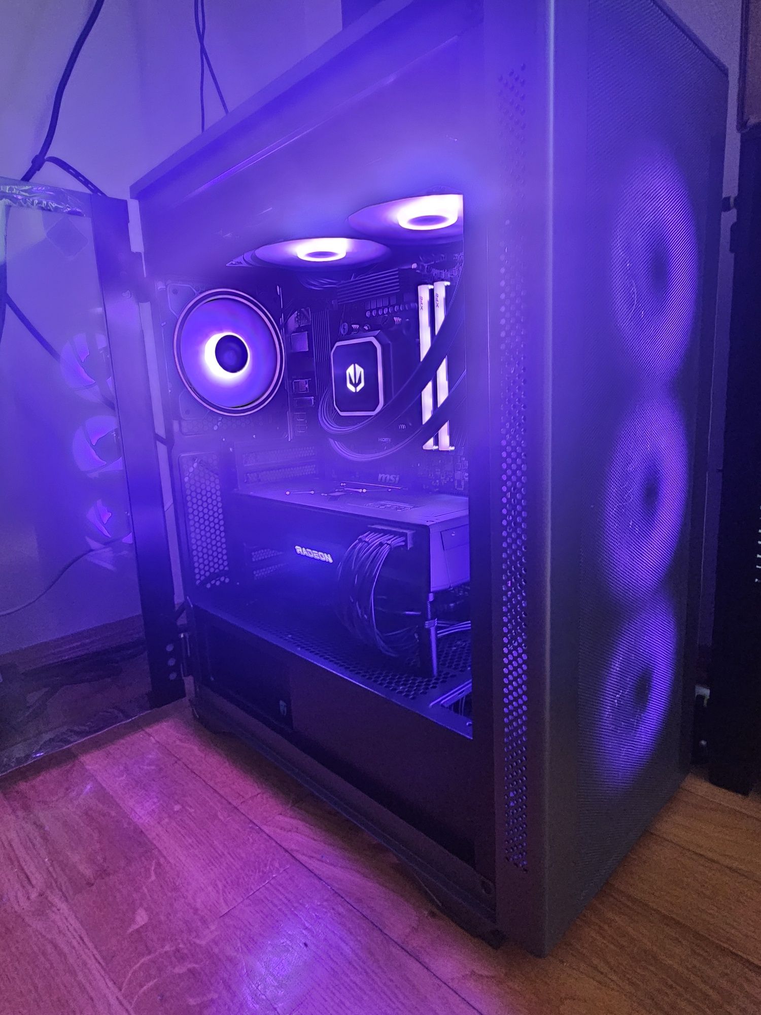 Nowy Komputer Gamingowy ARGB - Ryzen 5 - 6950XT - 2 TB M.2 - 32GB DDR5