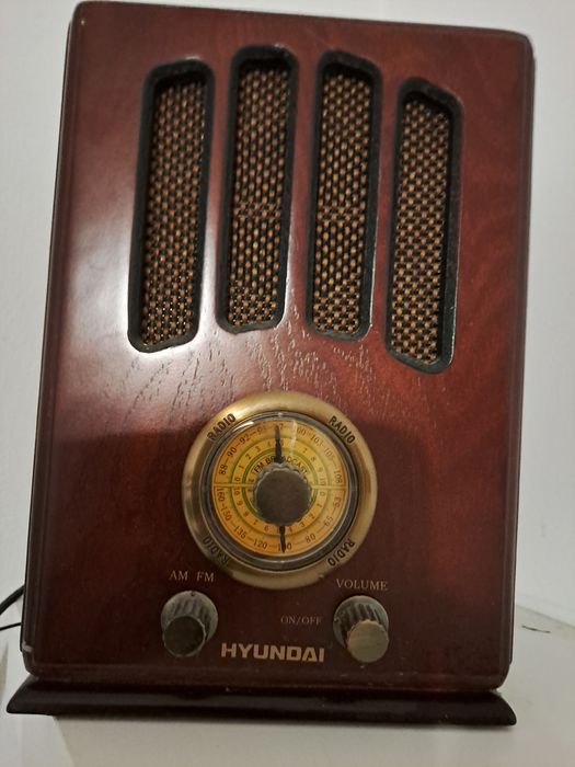 Radio retro hyundai