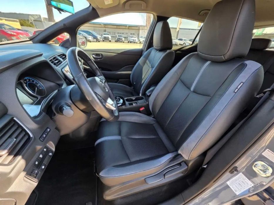 Nissan Leaf      2021