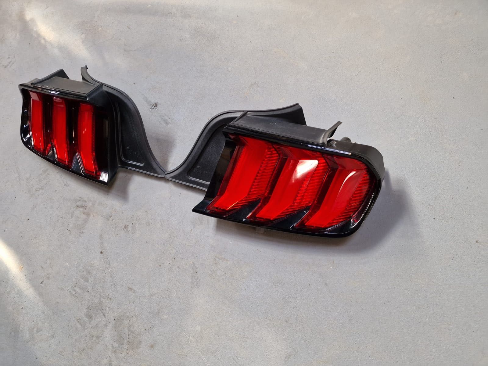 Lampy tylne USA-> EU Ford Mustang VI LIFT USA 2018, 2019, 2020, 2021->