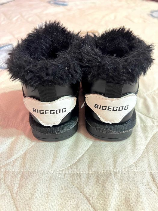 Зимове дитяче взуття