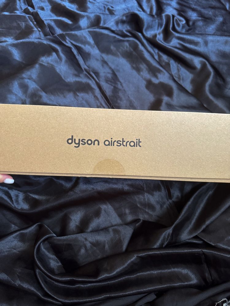 Випрямляч для волосся Dyson Airstrait