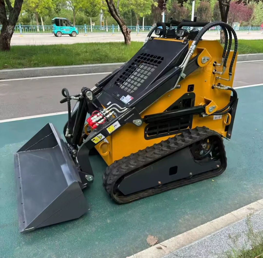 Wynajem mini ładowarki + osprzęt