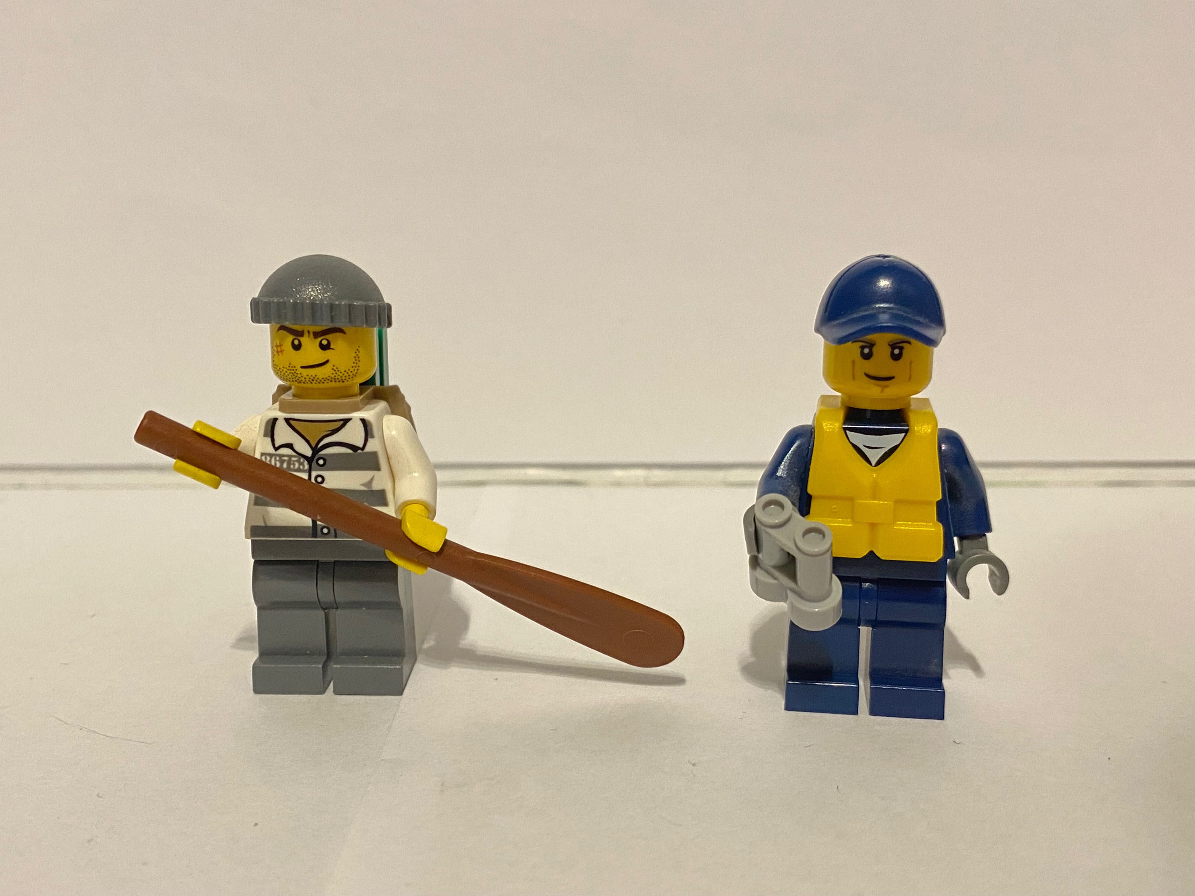 Lego City 30227 Ślizgacz policyjny motorówka 2 figurki policjant rabuś
