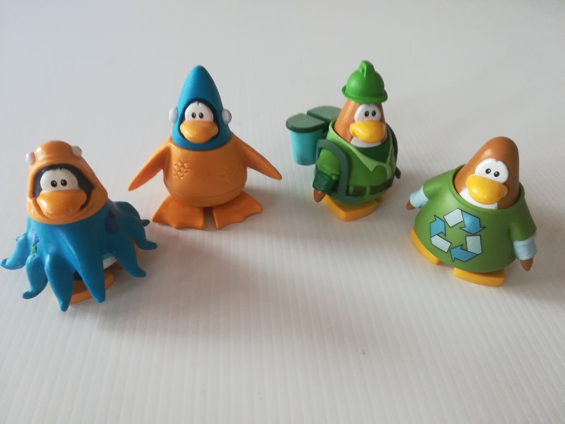 Brinquedo Club Penguin  bonecos (Clube pinguim)