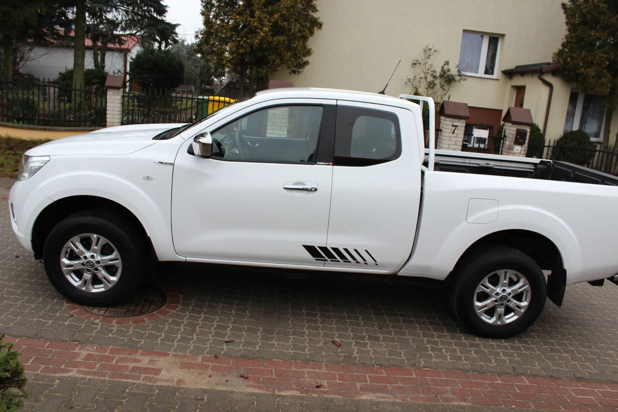 Nissan Navara 4x4 PACYFICA Navi Kamera Tempomat Serwis
