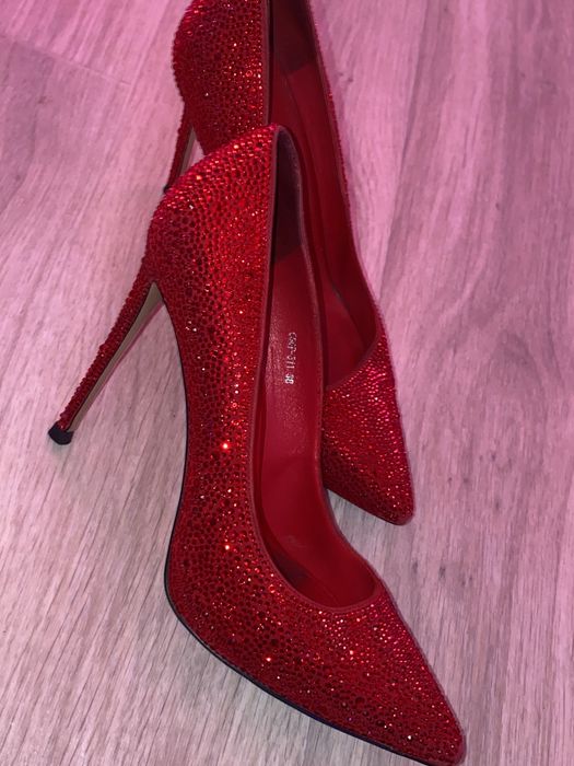 Туфли Mia May/ Туфли в стразах/ Обувь/Каблуки/ Лодочки/ Взуття/Туфлі