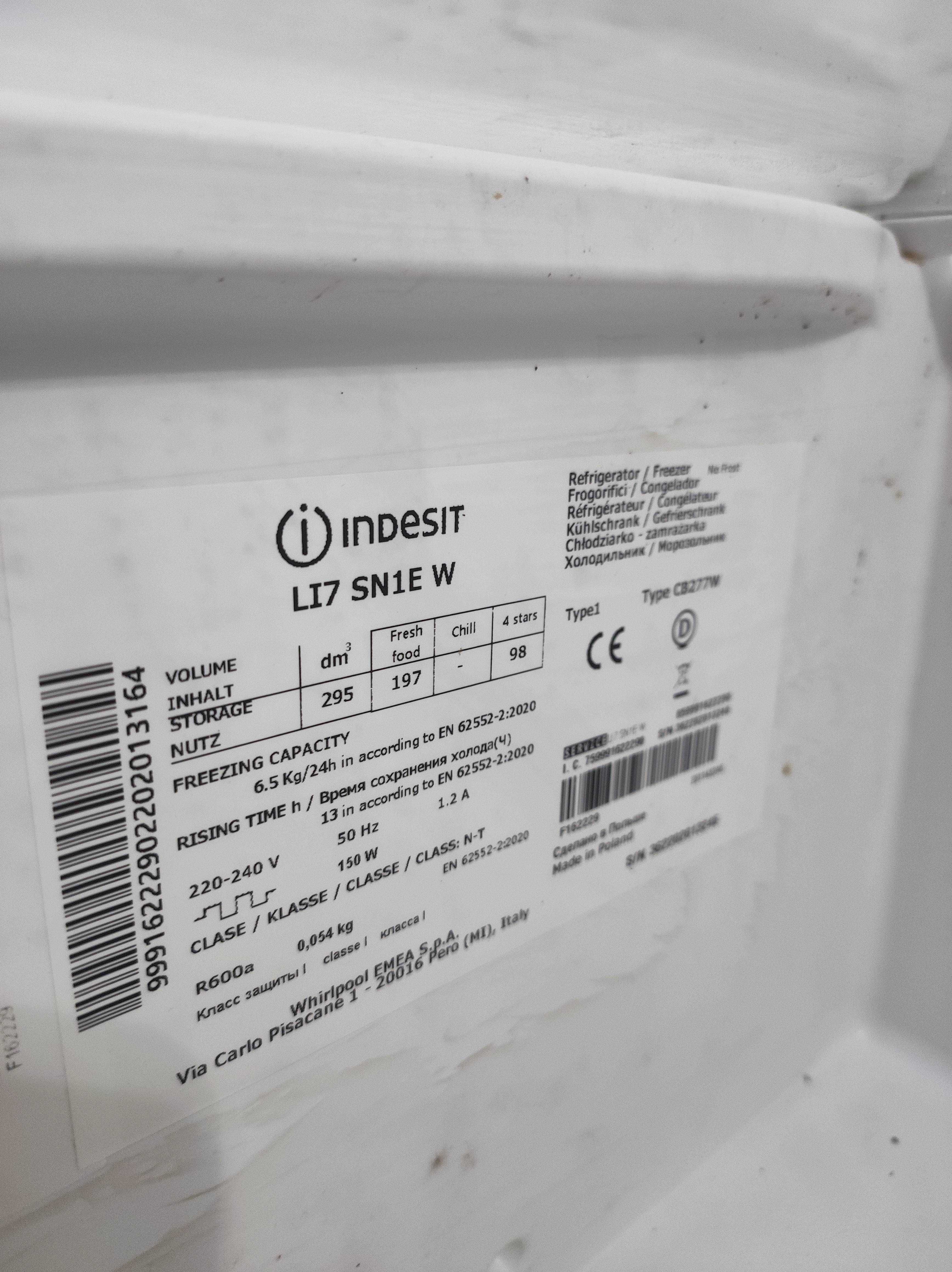 Lodówka Indesit-2 letnia