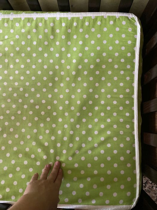 Продам кроватку с маятником