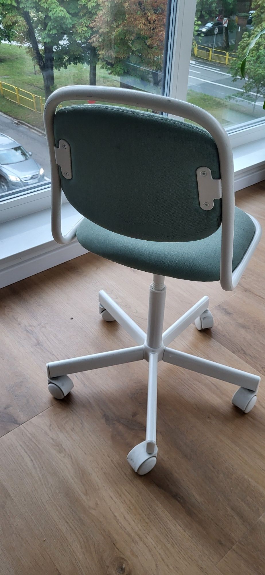 Regulowane krzesło do biurka dla dziecka -Ikea