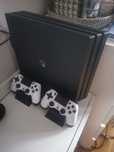 Konsola Ps4 Pro  1Tb