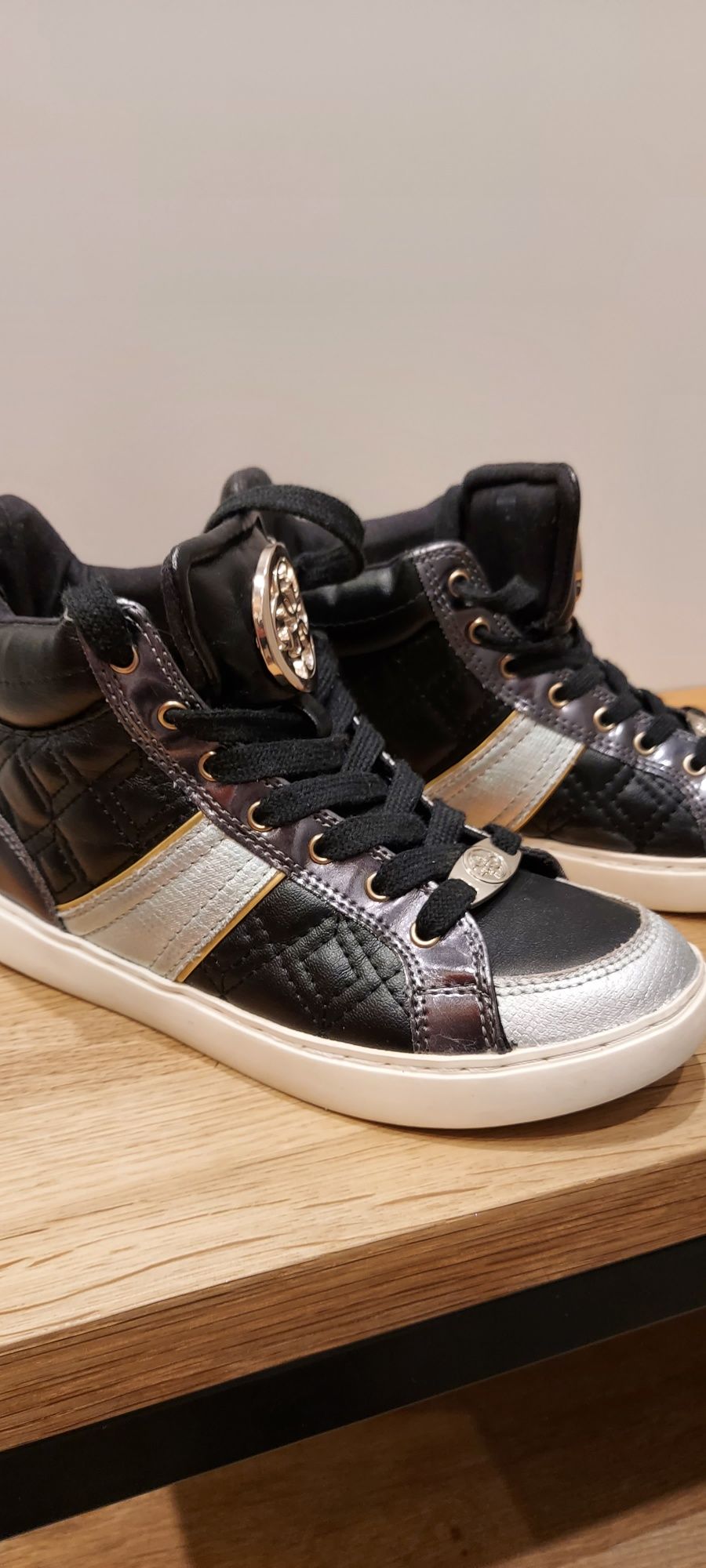 Sneakersy Guess, rozmiar 36