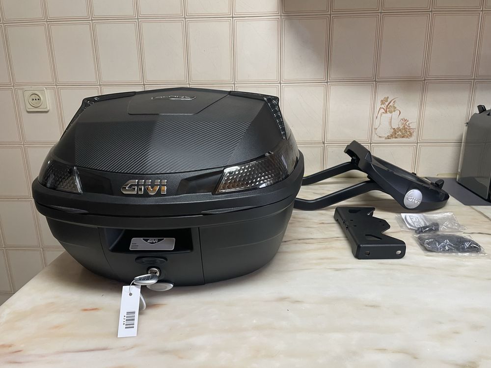 Top Case Givi Blade B47 (nova) + base + kit fixação