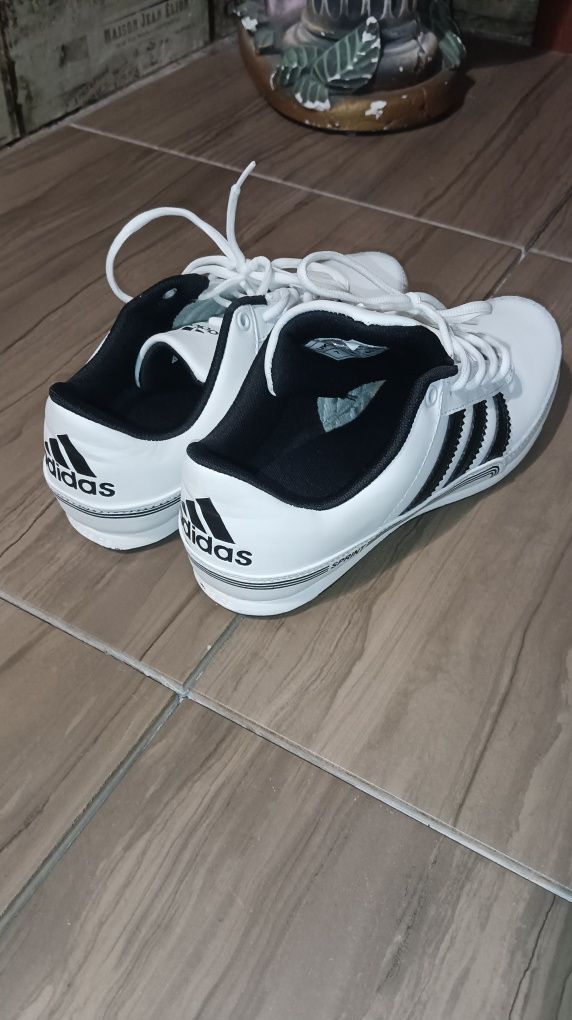 Adidas кроссовки оригинал