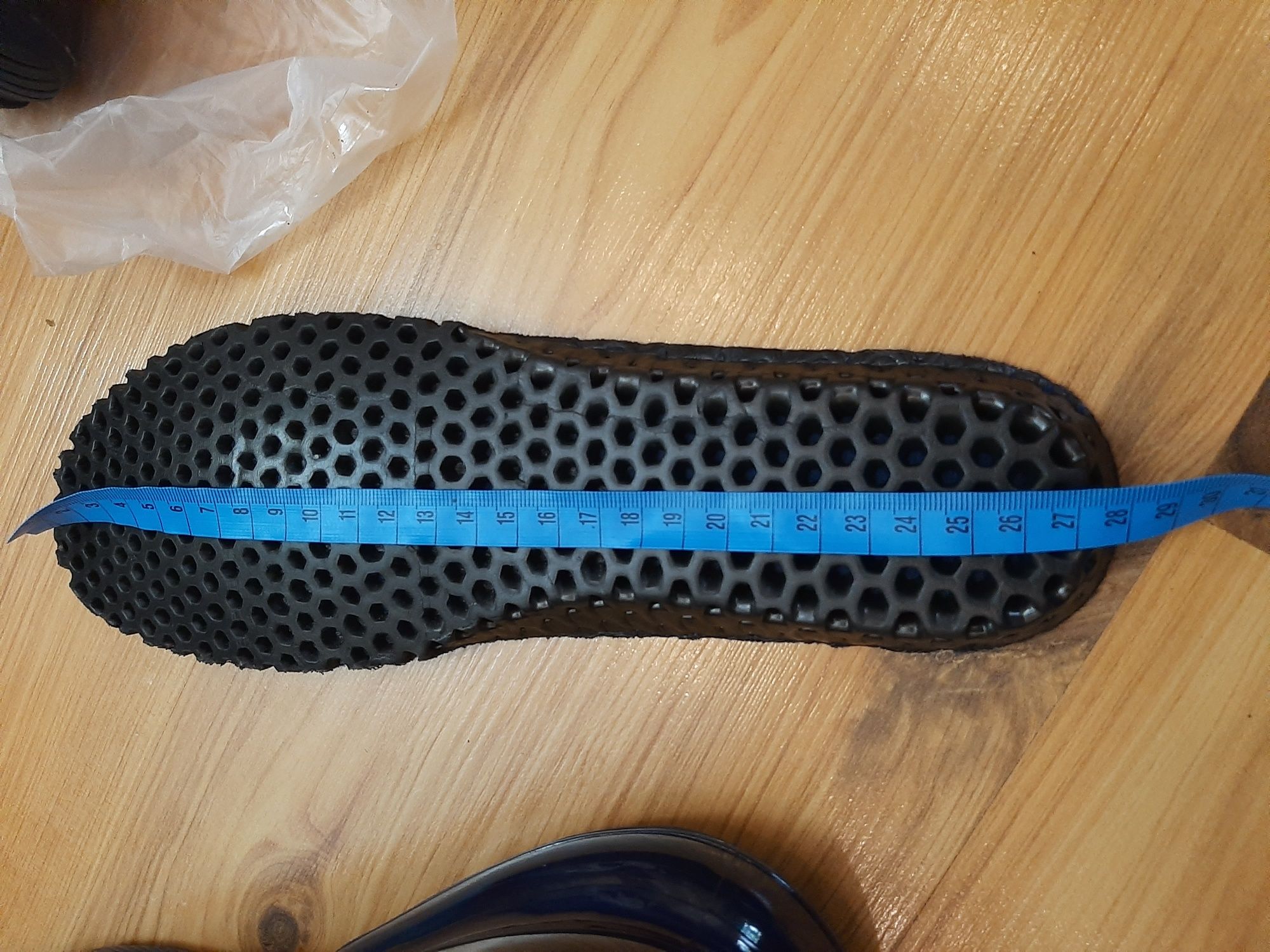 Продам летние кроссовки Demax 25,5 см